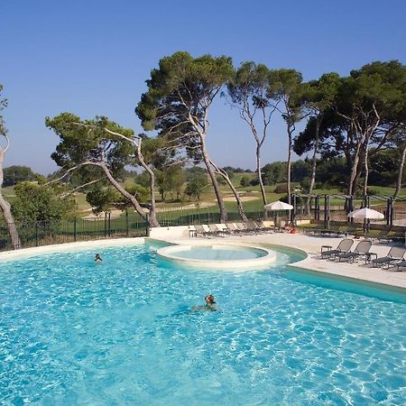 Madame Vacances Residence Provence Country Club Saumane-de-Vaucluse 객실 사진